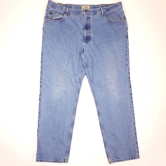 L.L. Bean Classic Fit Jeans Mens 42x30 Blue Light Wash Outdoors 12.5" Rise - Picture 1 of 7